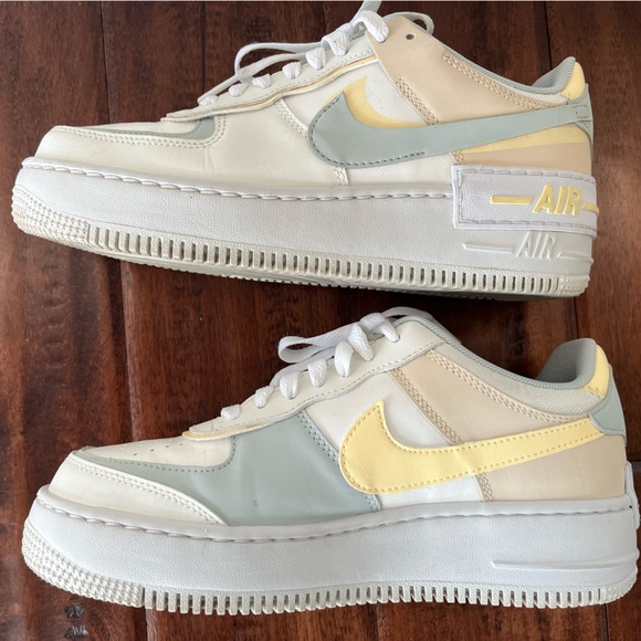 Nike AirForce size 7.5 - Picture 11 of 13